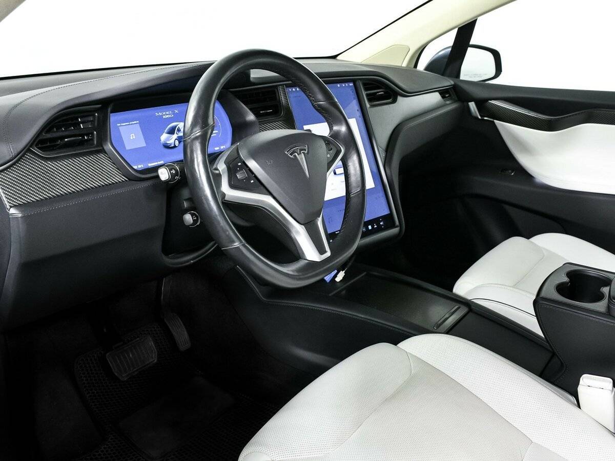 Tesla Model X с пробегом — 2018 год. Фото: #33