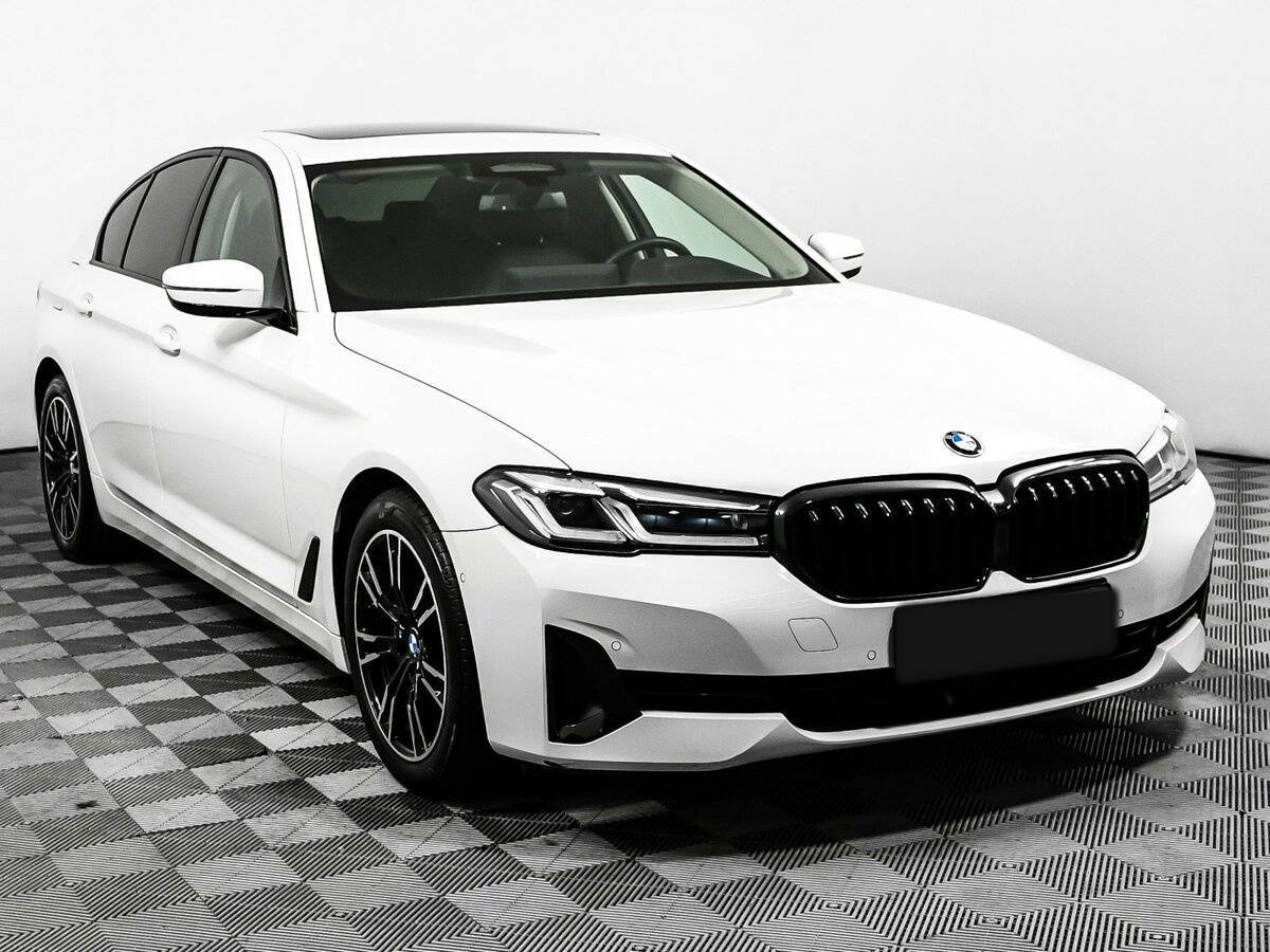 BMW 5 серии с пробегом — 2022 год. Фото: #2