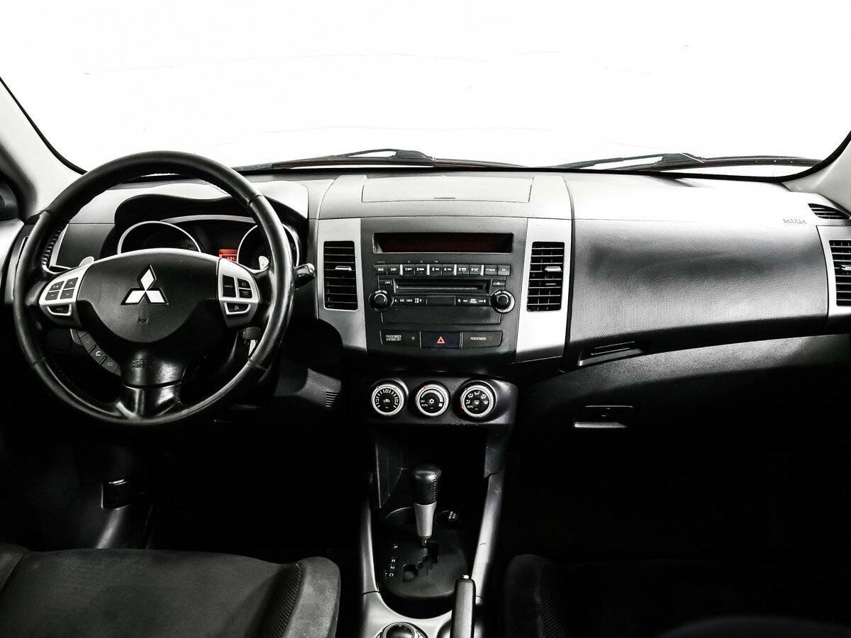 Mitsubishi Outlander с пробегом — 2008 год. Фото: #10