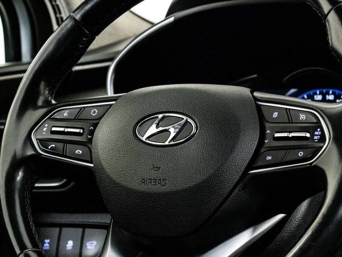 Hyundai Santa Fe с пробегом — 2018 год. Фото: #8