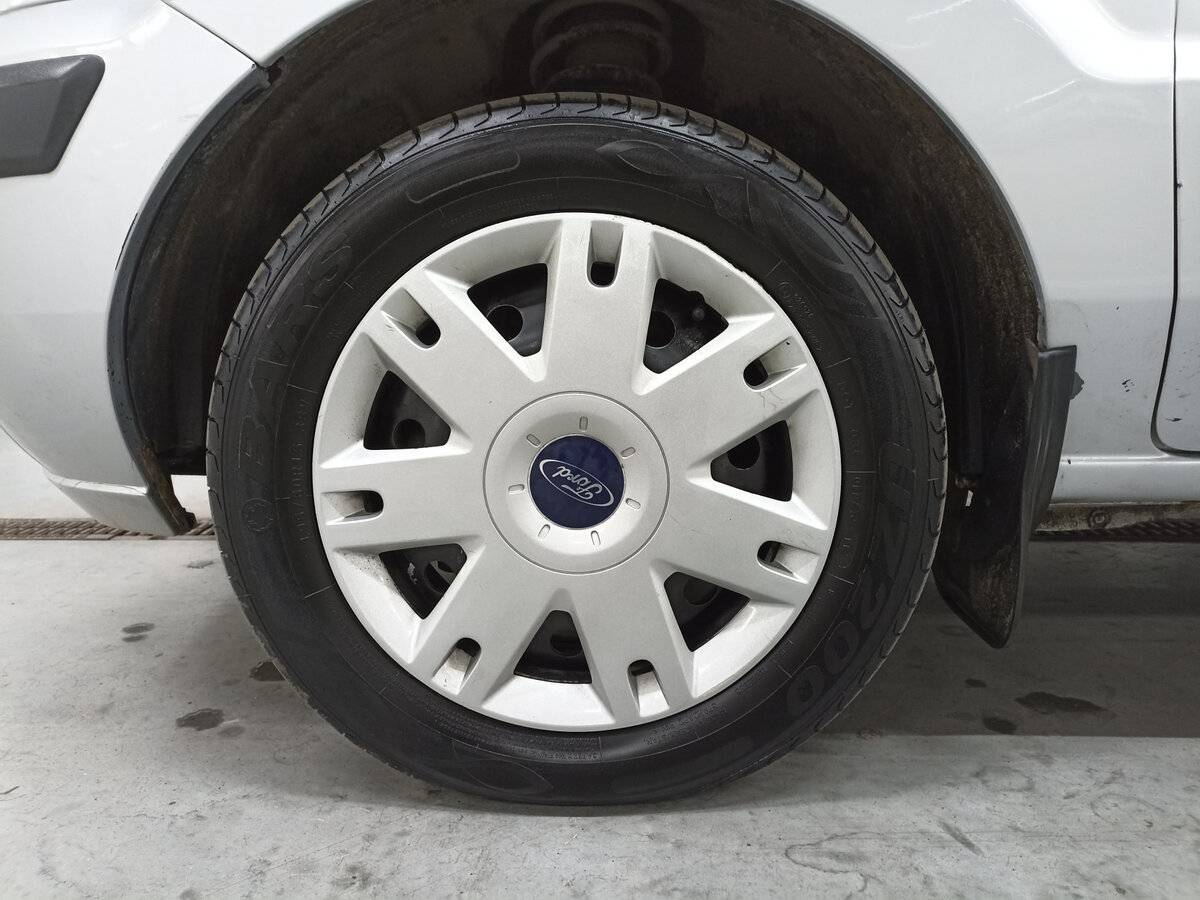 Ford Fusion с пробегом — 2008 год. Фото: #17