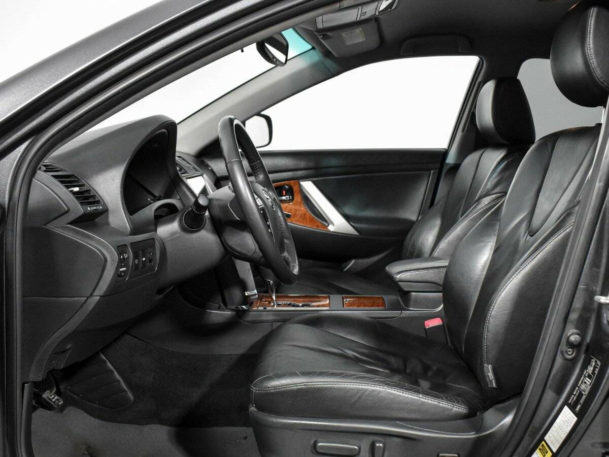 Toyota Camry с пробегом — 2008 год. Фото: #8