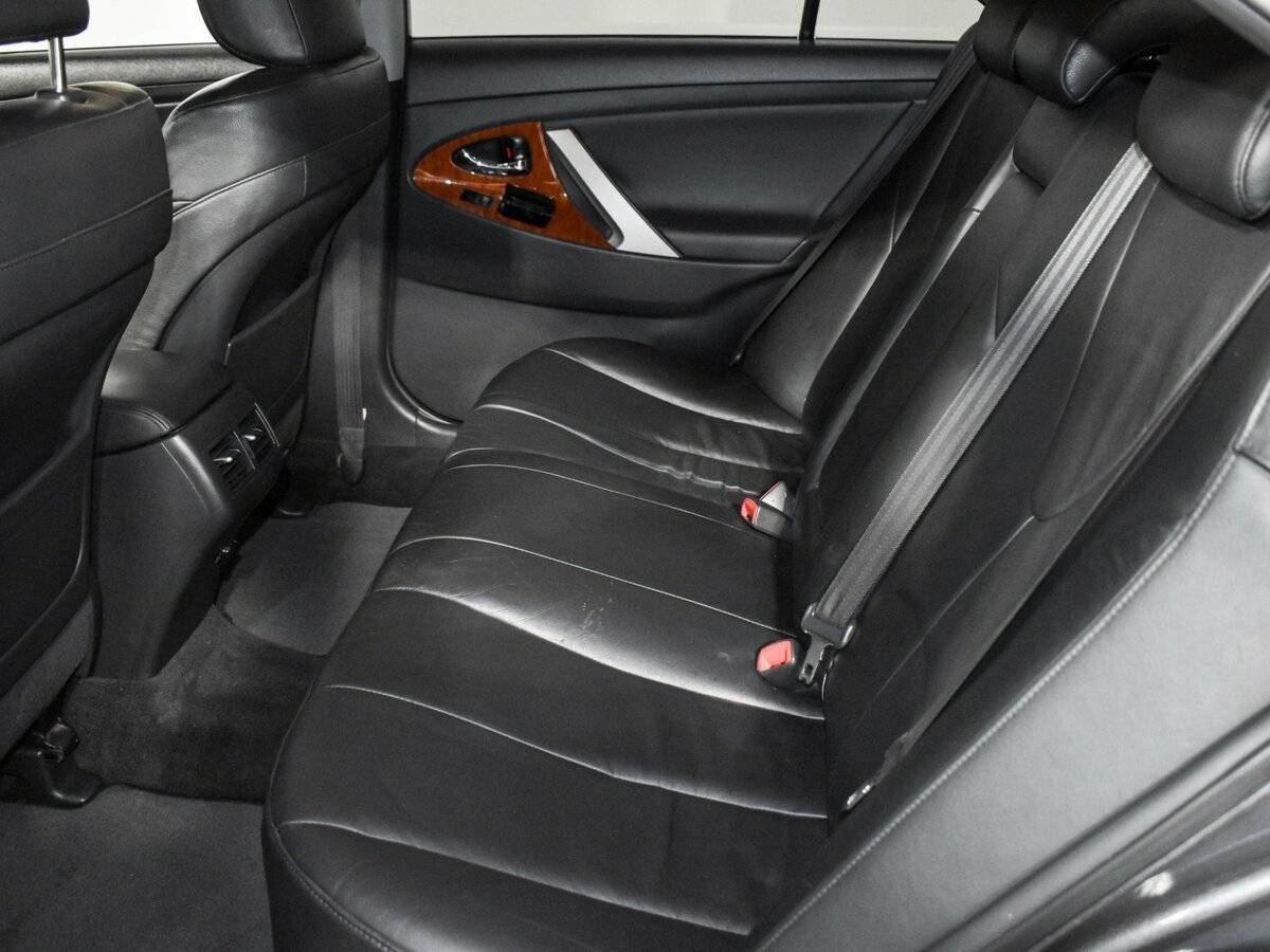 Toyota Camry с пробегом — 2008 год. Фото: #10