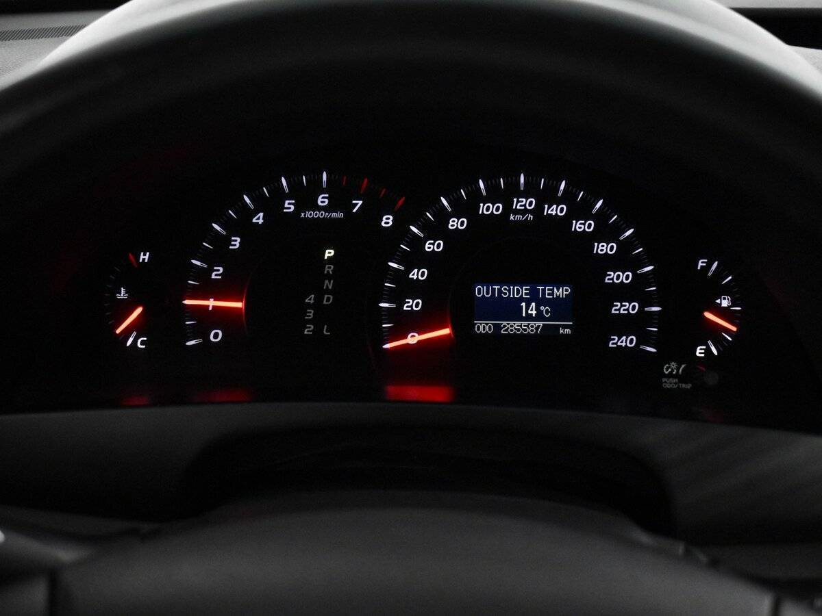 Toyota Camry с пробегом — 2008 год. Фото: #16