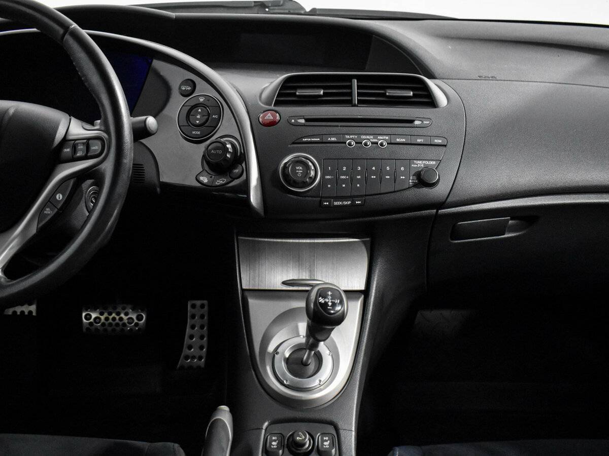 Honda Civic с пробегом — 2008 год. Фото: #13