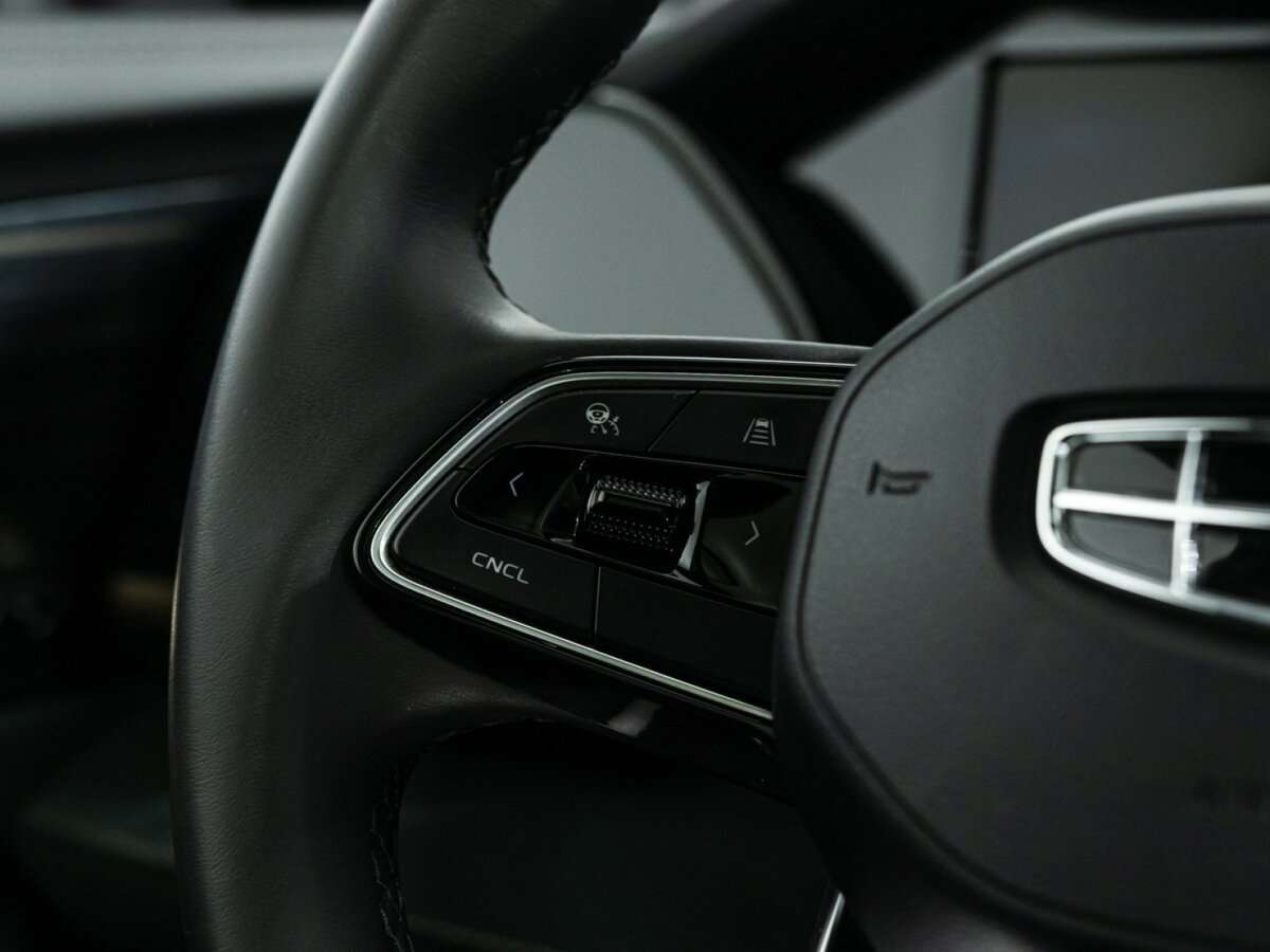 Geely Monjaro с пробегом — 2023 год. Фото: #26