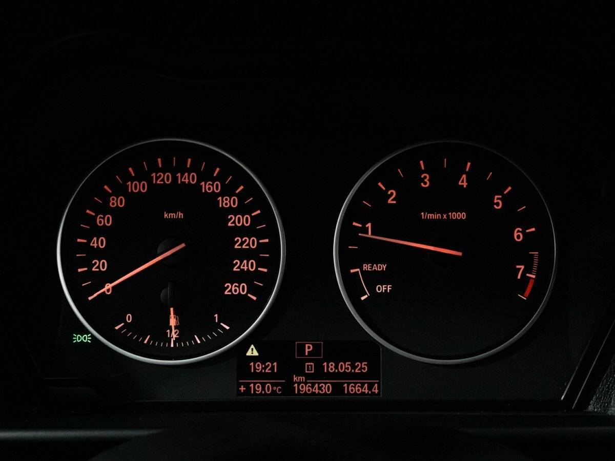 BMW 1 серии с пробегом — 2013 год. Фото: #11