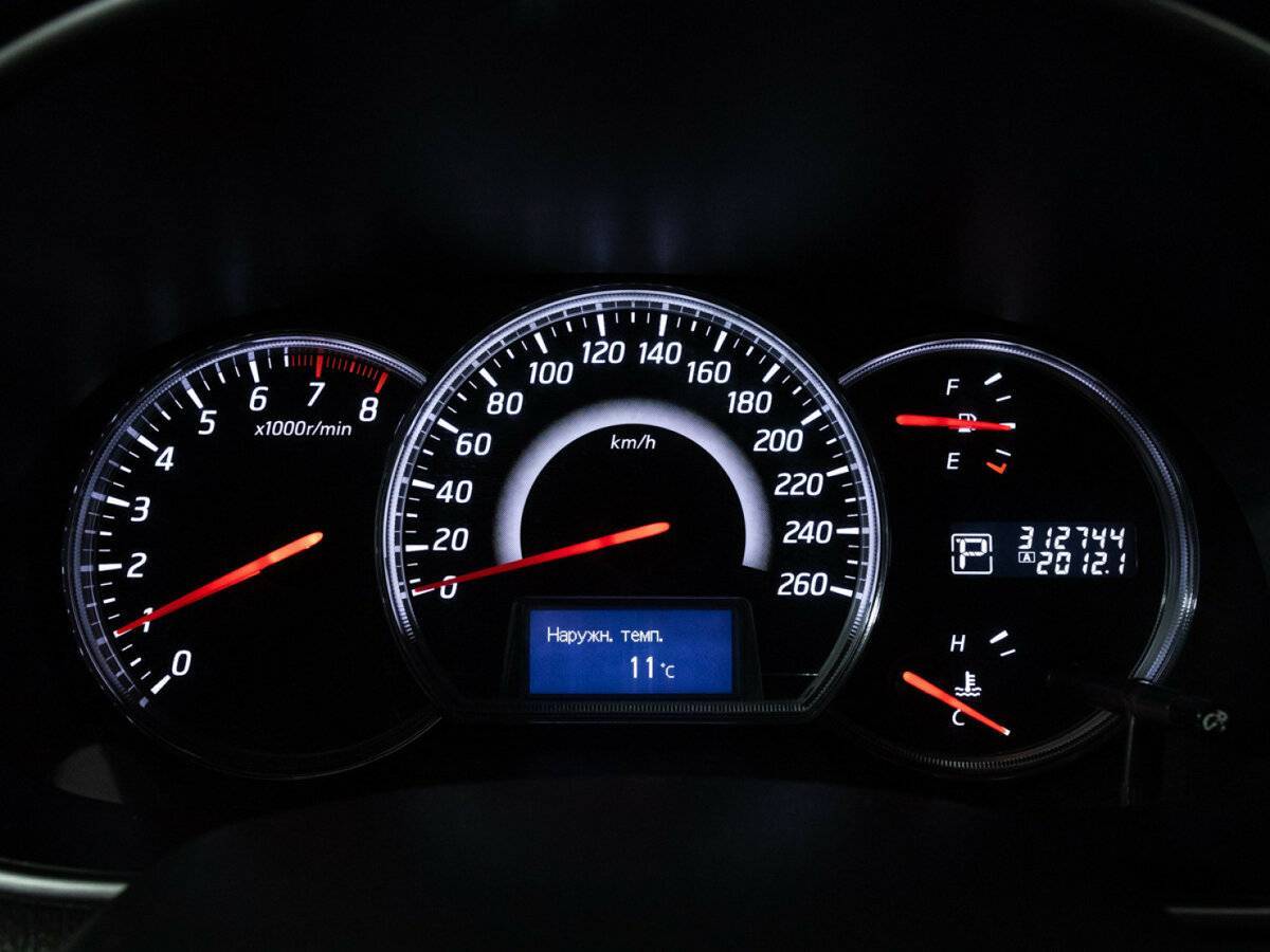 Nissan Teana с пробегом — 2011 год. Фото: #11