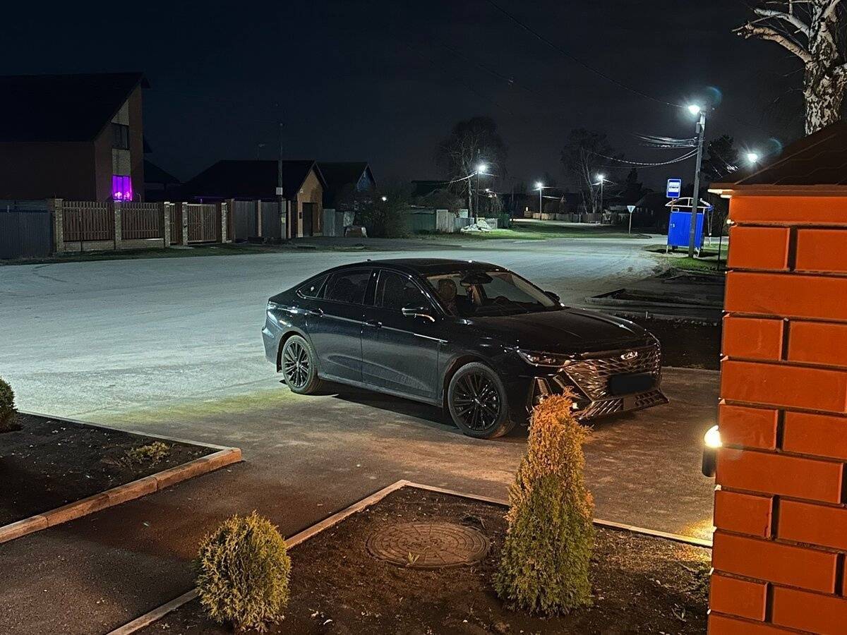 Chery Arrizo 8 с пробегом — 2024 год. Фото: #11