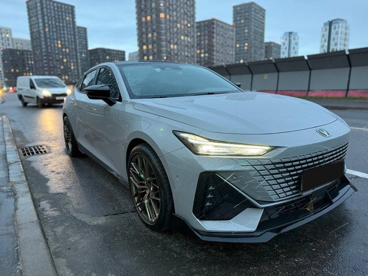 Changan UNI-V с пробегом — 2024 год. Фото: #4