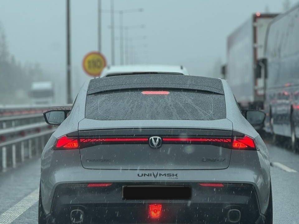 Changan UNI-V с пробегом — 2024 год. Фото: #9