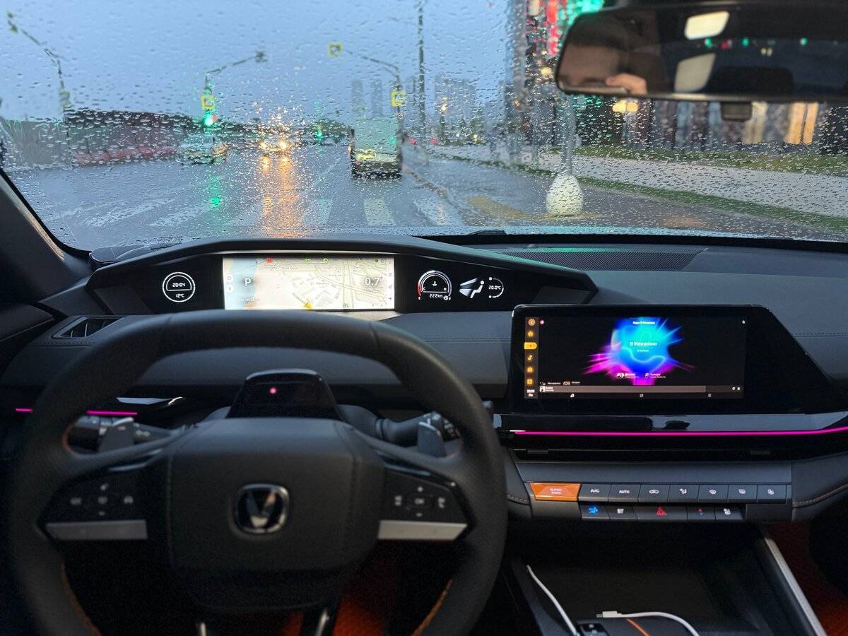 Changan UNI-V с пробегом — 2024 год. Фото: #10