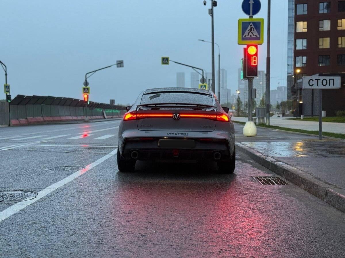 Changan UNI-V с пробегом — 2024 год. Фото: #11