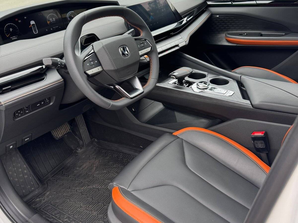 Changan UNI-V с пробегом — 2024 год. Фото: #9