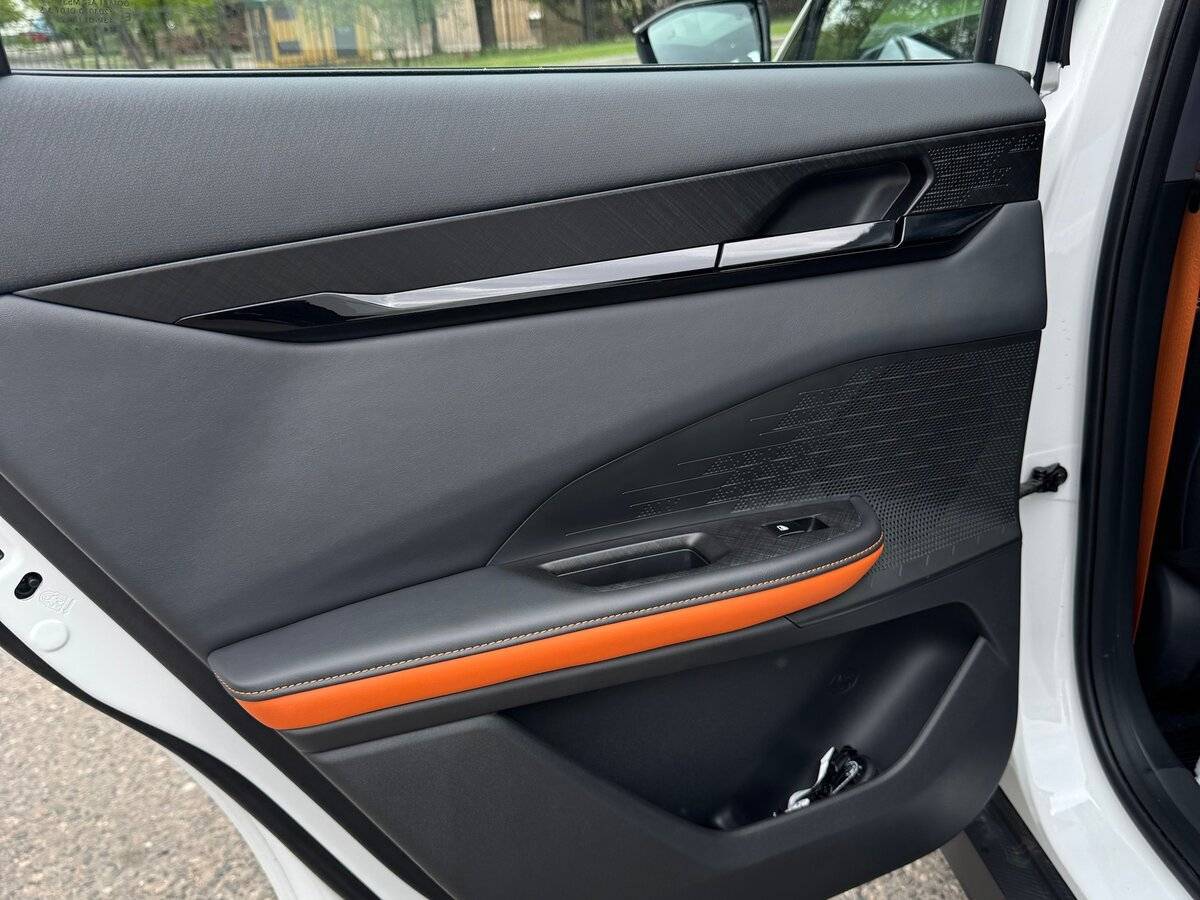 Changan UNI-V с пробегом — 2024 год. Фото: #14