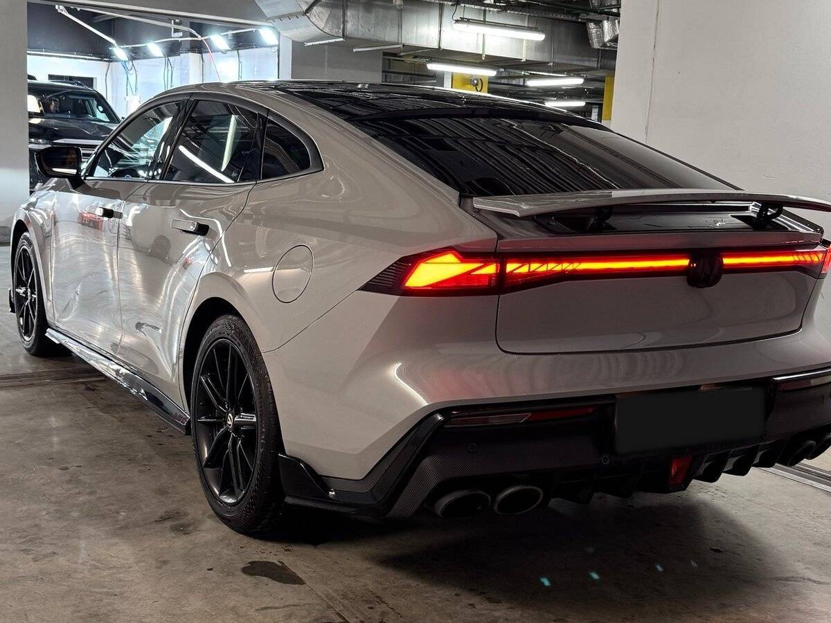 Changan UNI-V с пробегом — 2024 год. Фото: #3