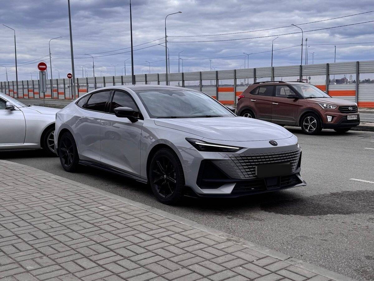 Changan UNI-V с пробегом — 2024 год. Фото: #4