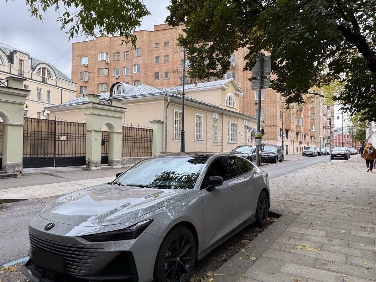 Changan UNI-V с пробегом — 2024 год. Фото: #5