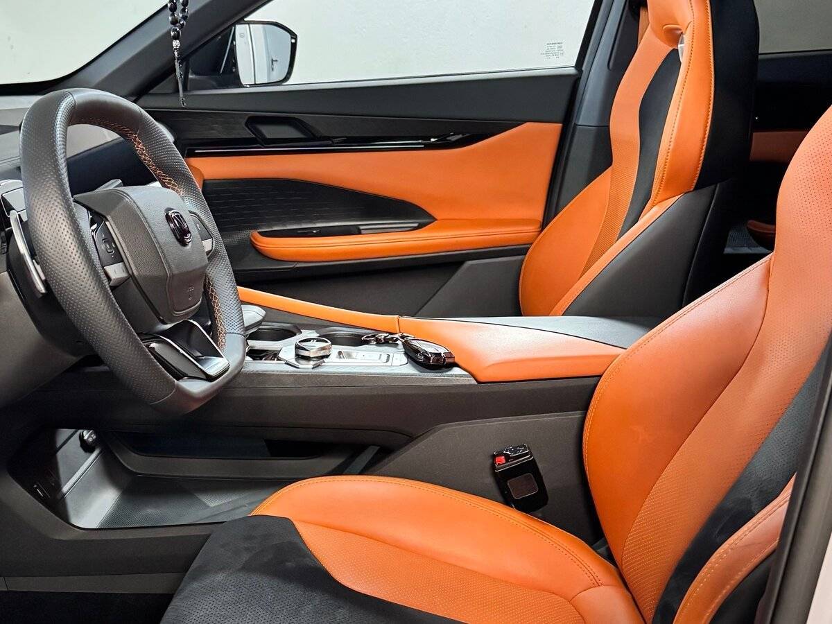 Changan UNI-V с пробегом — 2024 год. Фото: #7