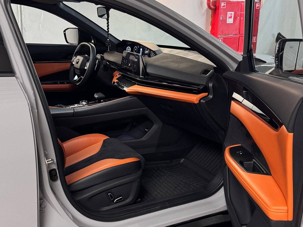 Changan UNI-V с пробегом — 2024 год. Фото: #13