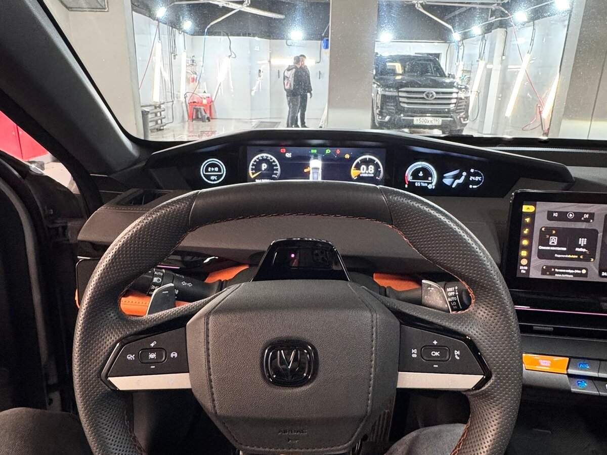 Changan UNI-V с пробегом — 2024 год. Фото: #14