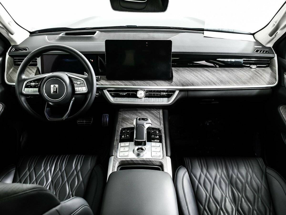 Tank 500 с пробегом — 2023 год. Фото: #8