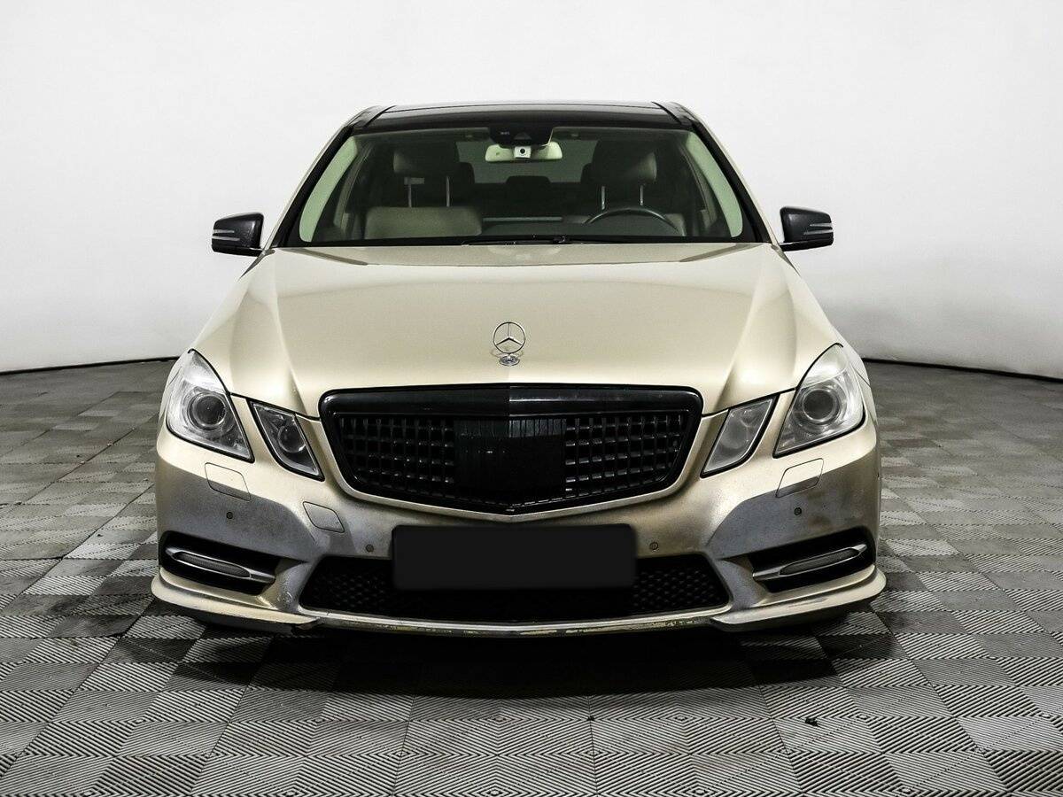 Mercedes-Benz E-Класс с пробегом — 2010 год. Фото: #1