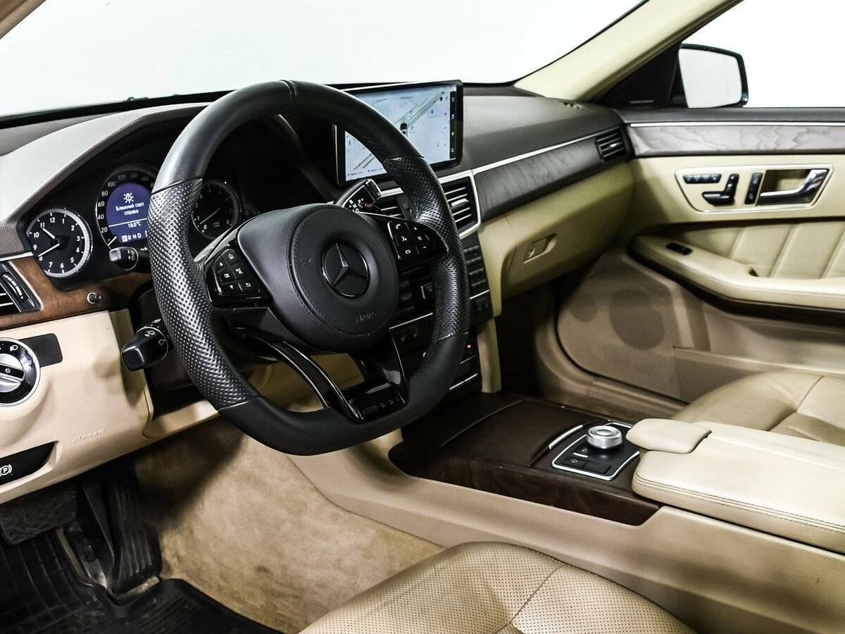 Mercedes-Benz E-Класс с пробегом — 2010 год. Фото: #11