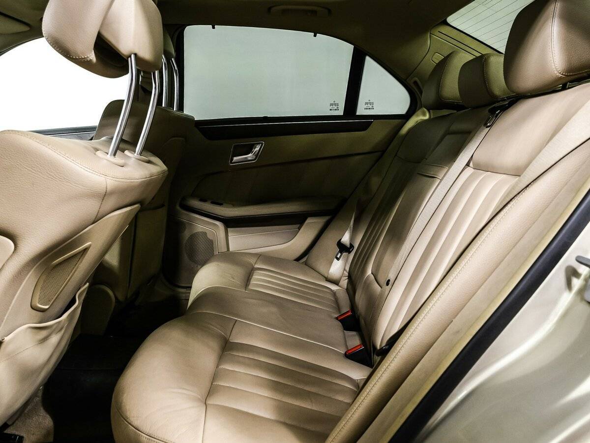 Mercedes-Benz E-Класс с пробегом — 2010 год. Фото: #12