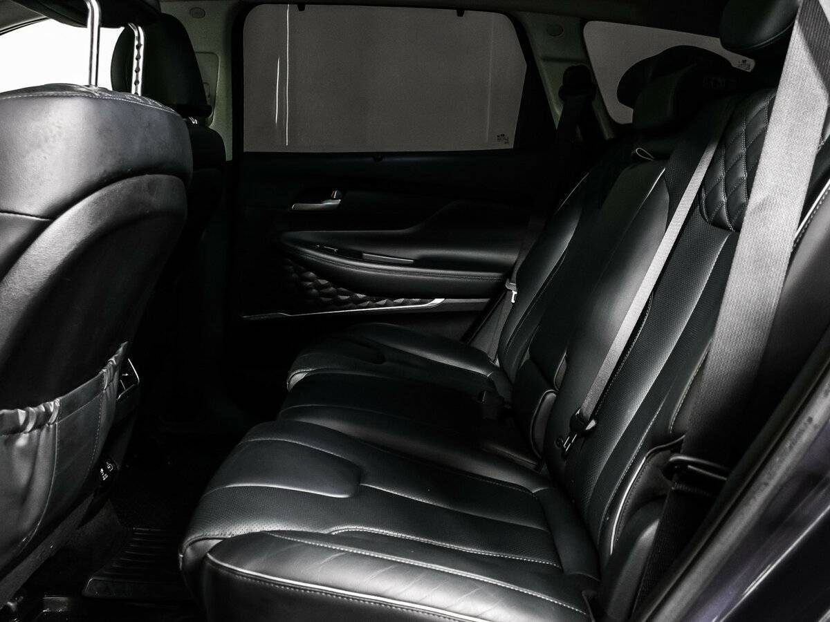 Hyundai Santa Fe с пробегом — 2021 год. Фото: #12