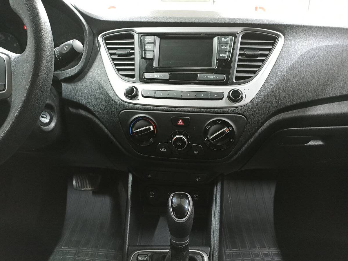 Hyundai Solaris с пробегом — 2017 год. Фото: #14