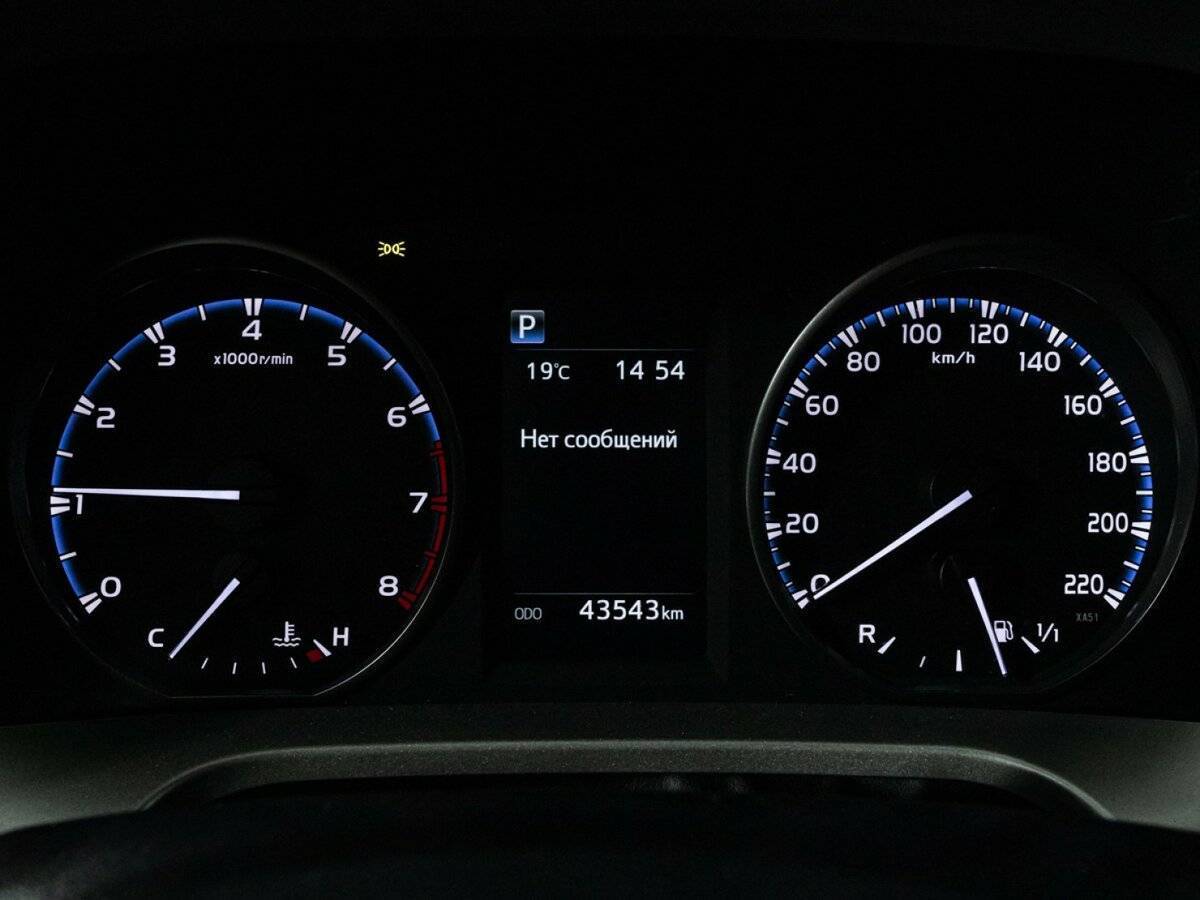 Toyota RAV4 с пробегом — 2017 год. Фото: #11