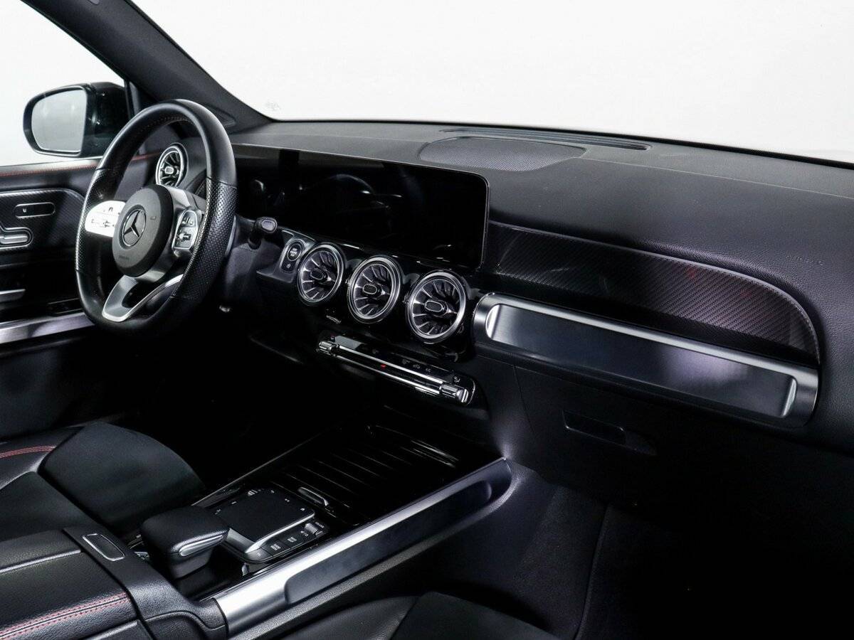 Mercedes-Benz GLB с пробегом — 2021 год. Фото: #3