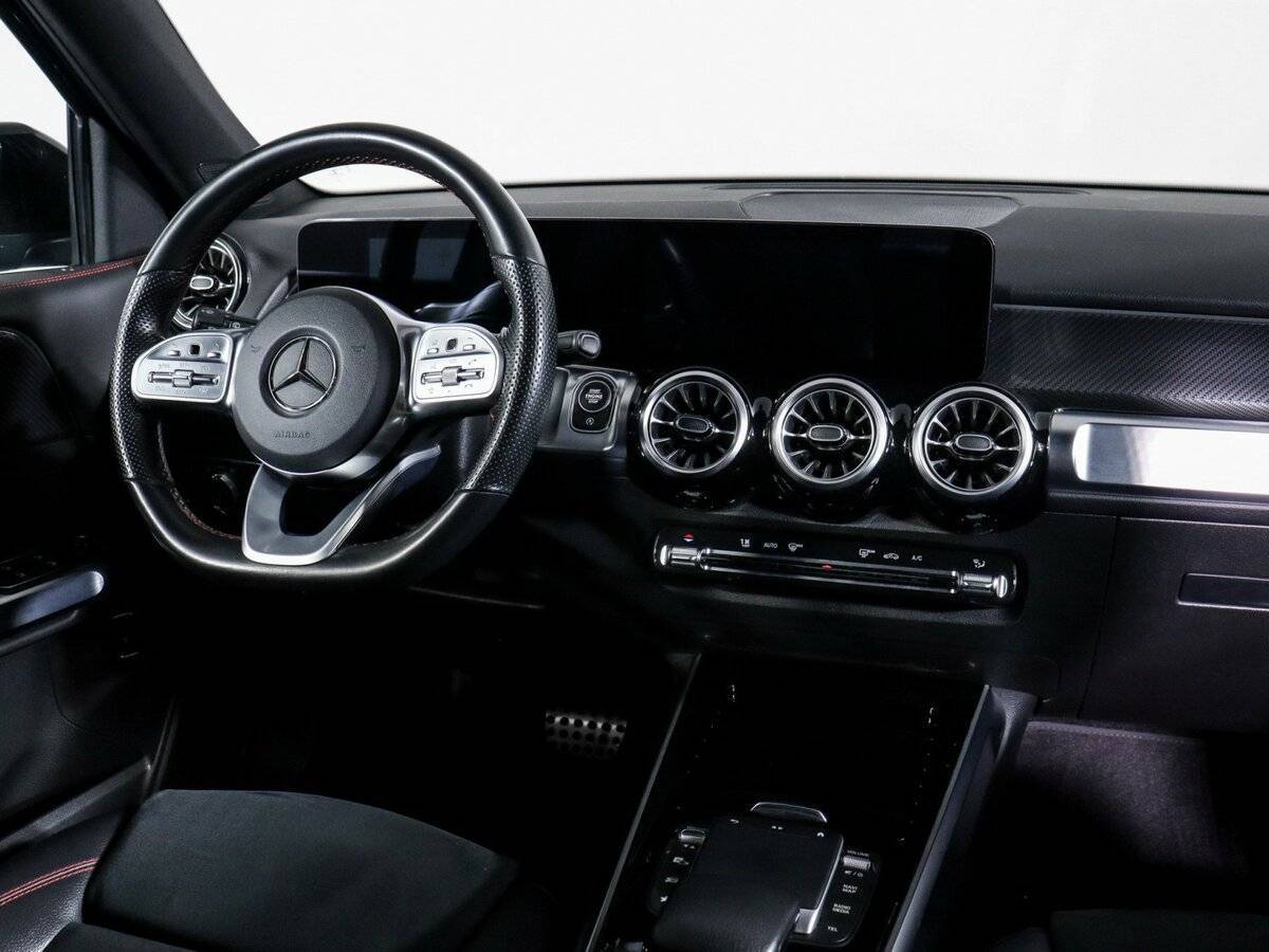 Mercedes-Benz GLB с пробегом — 2021 год. Фото: #6