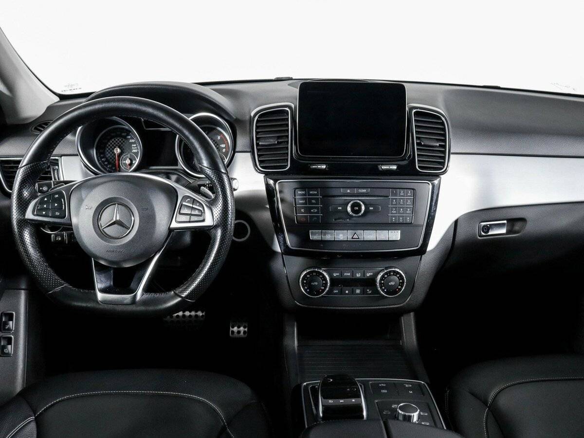 Mercedes-Benz GLE с пробегом — 2018 год. Фото: #8