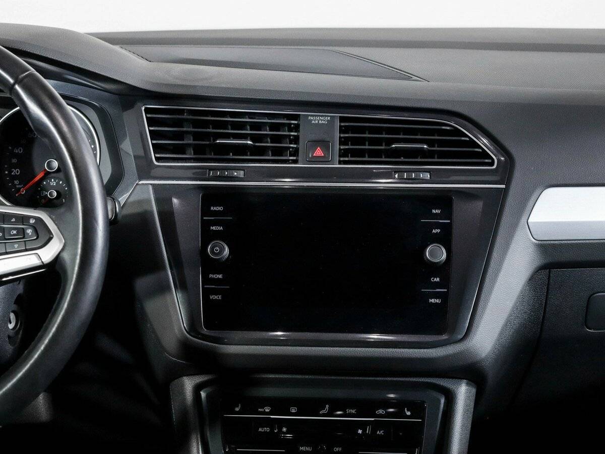 Volkswagen Tiguan с пробегом — 2021 год. Фото: #8