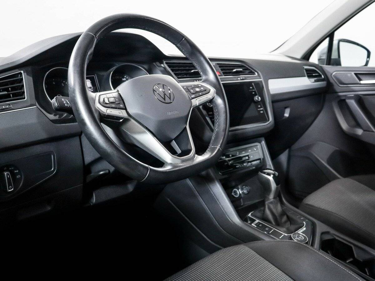 Volkswagen Tiguan с пробегом — 2021 год. Фото: #9