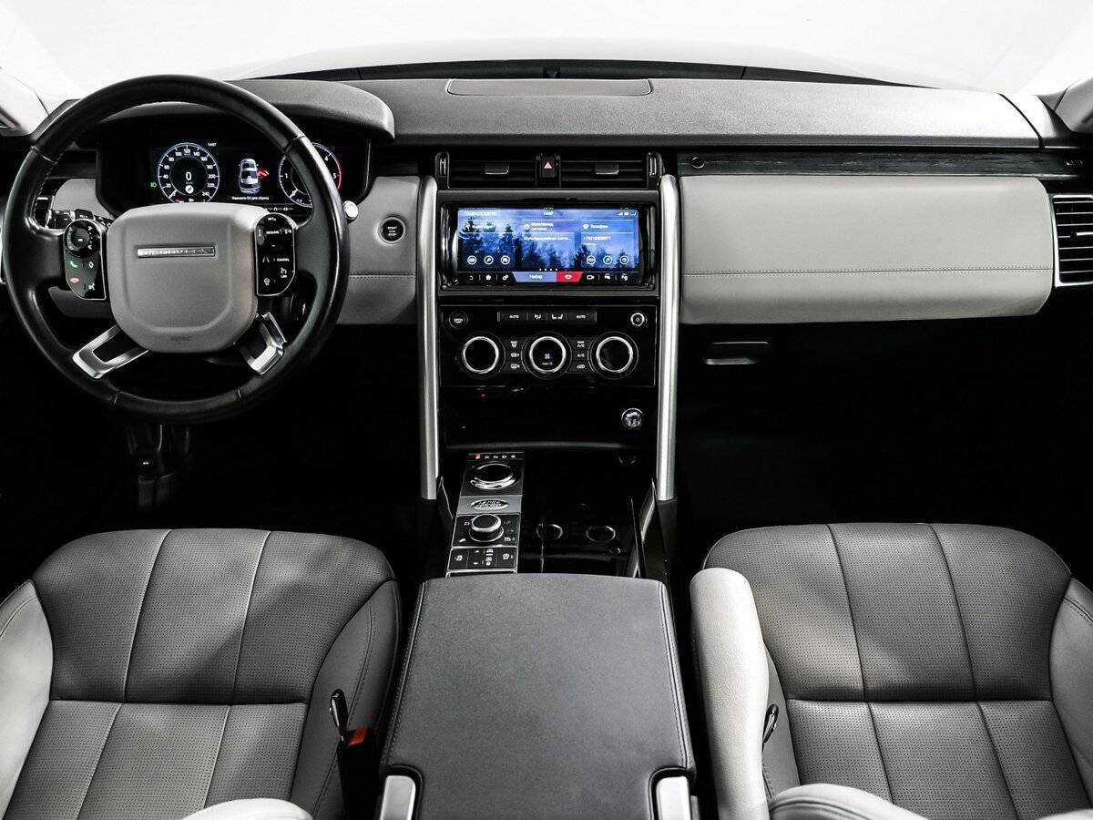 Land Rover Discovery с пробегом — 2018 год. Фото: #7