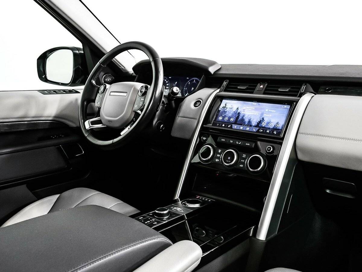Land Rover Discovery с пробегом — 2018 год. Фото: #9