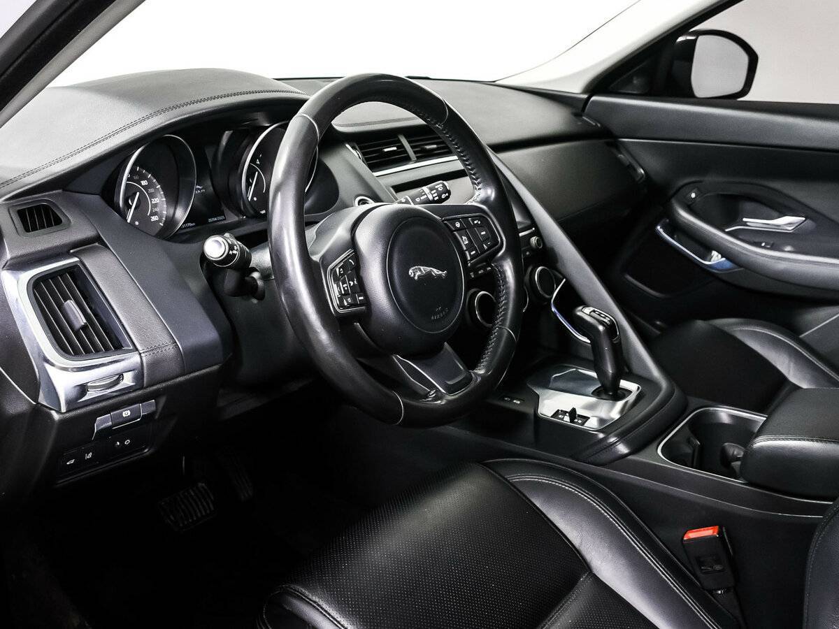Jaguar E-Pace с пробегом — 2018 год. Фото: #12