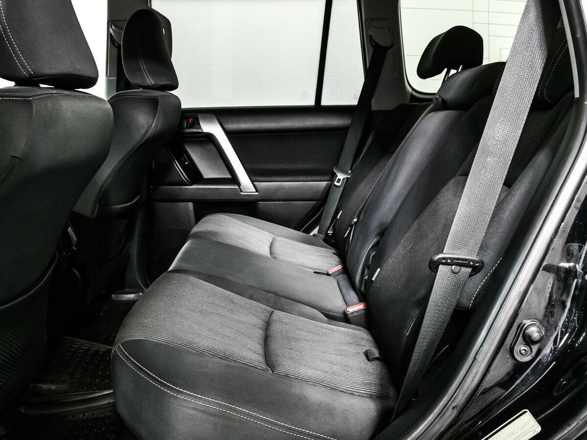 Toyota Land Cruiser Prado с пробегом — 2014 год. Фото: #12