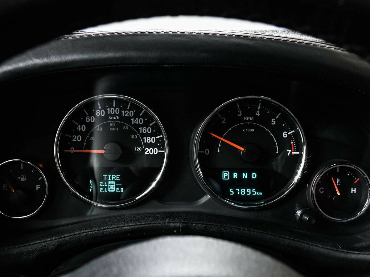 Jeep Wrangler с пробегом — 2014 год. Фото: #9