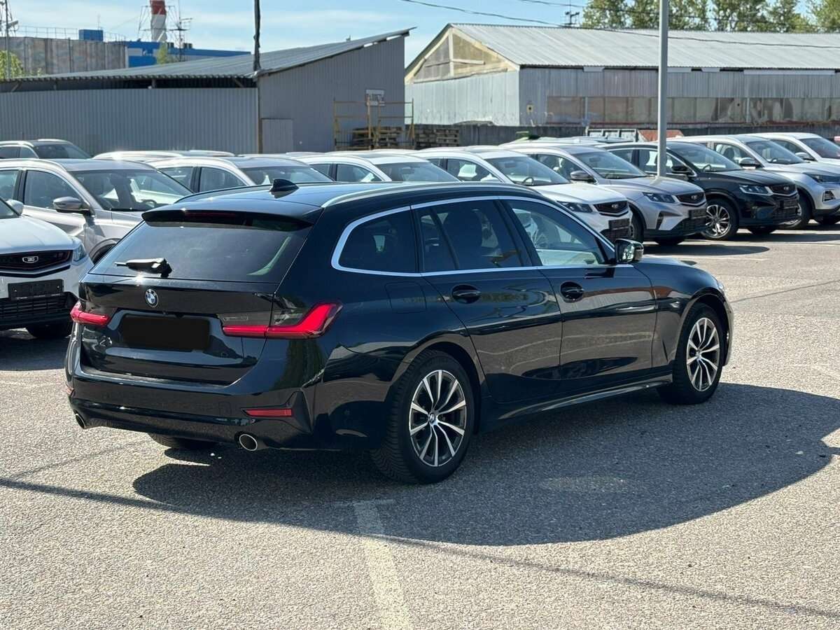 BMW 3 серии с пробегом — 2020 год. Фото: #2