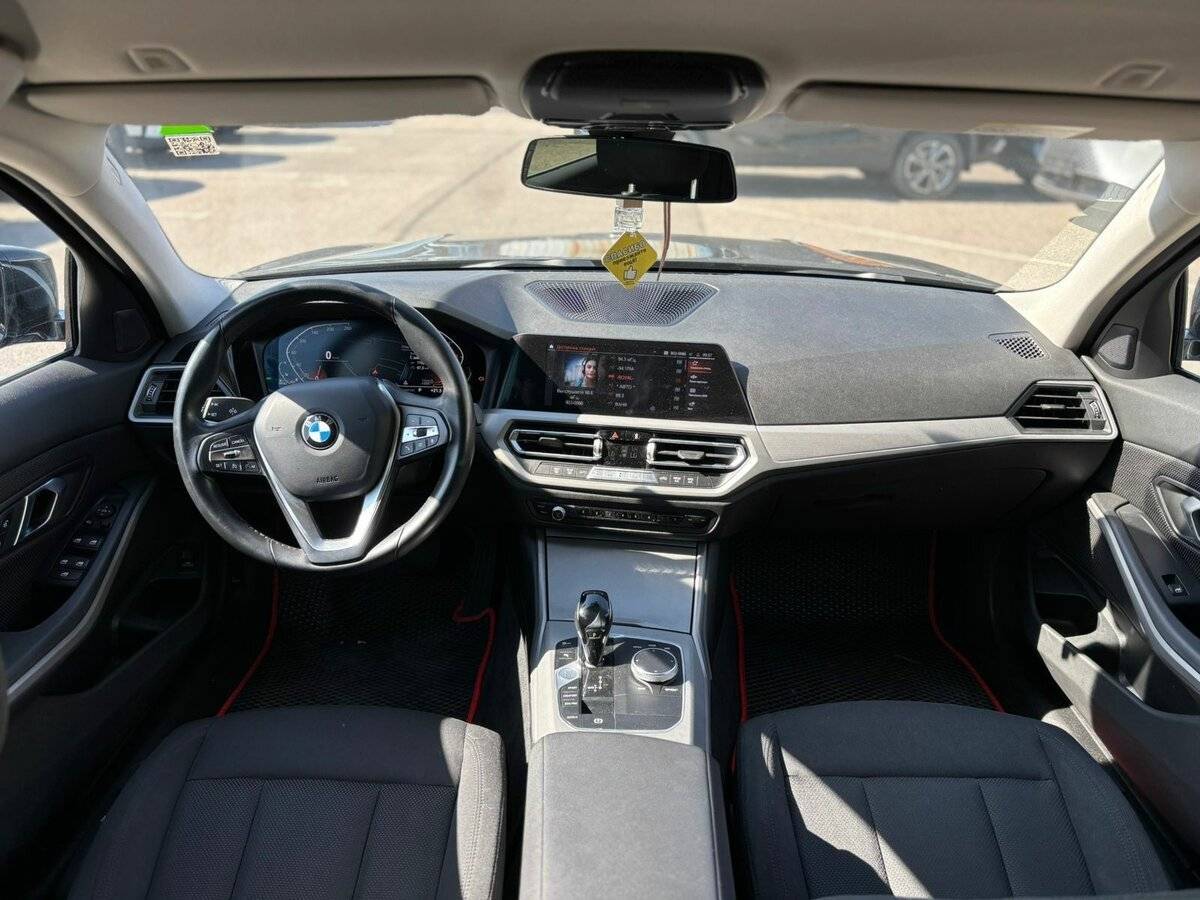 BMW 3 серии с пробегом — 2020 год. Фото: #4