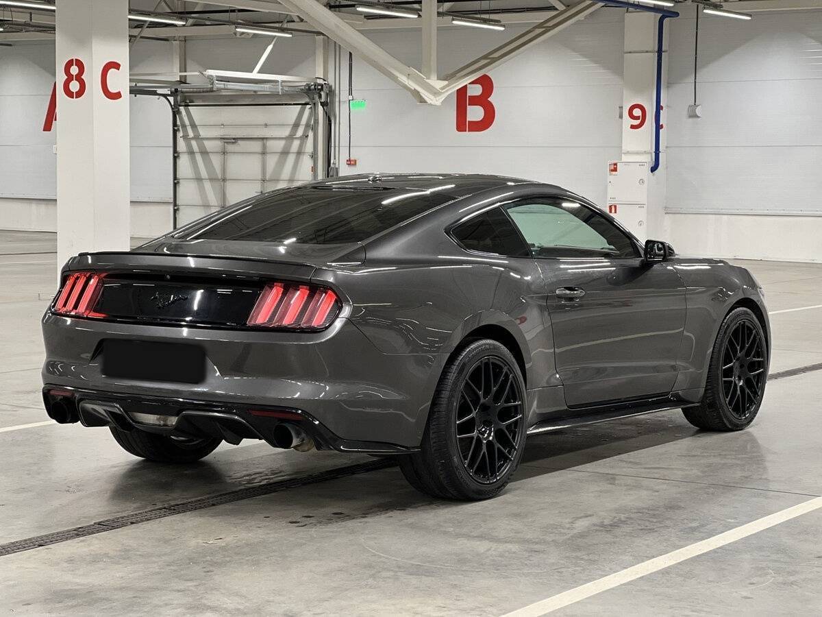 Ford Mustang с пробегом — 2016 год. Фото: #4