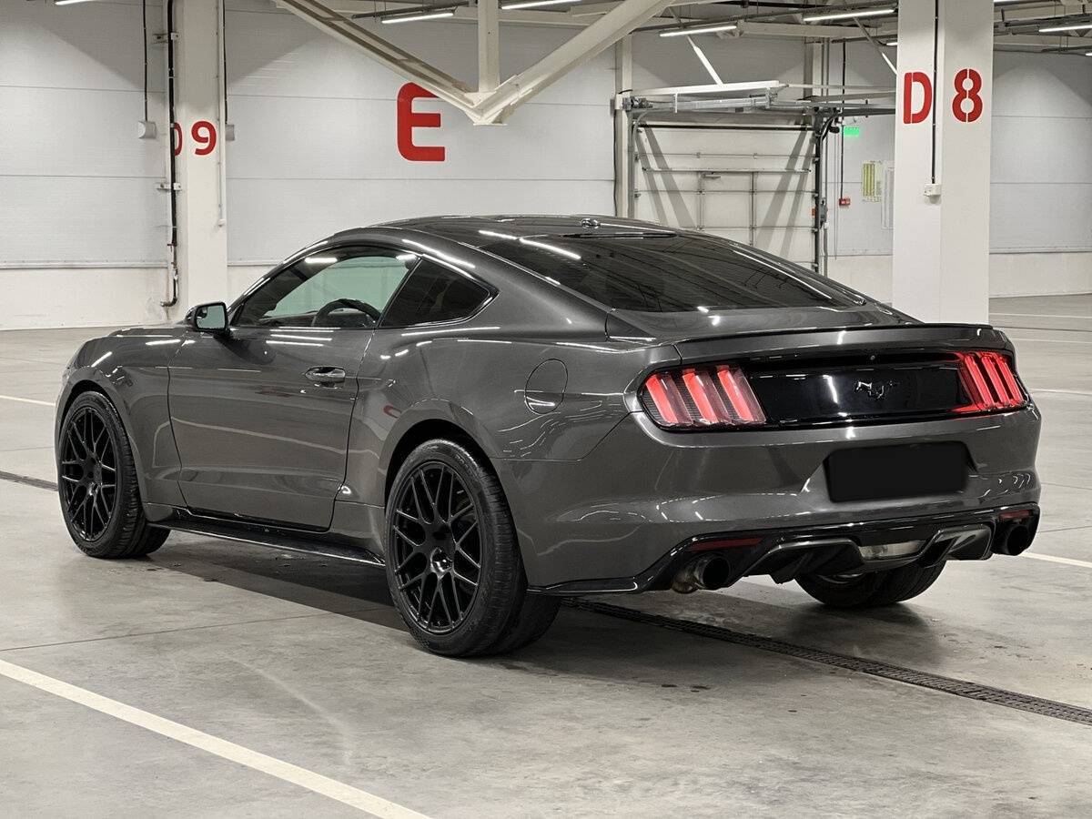 Ford Mustang с пробегом — 2016 год. Фото: #6