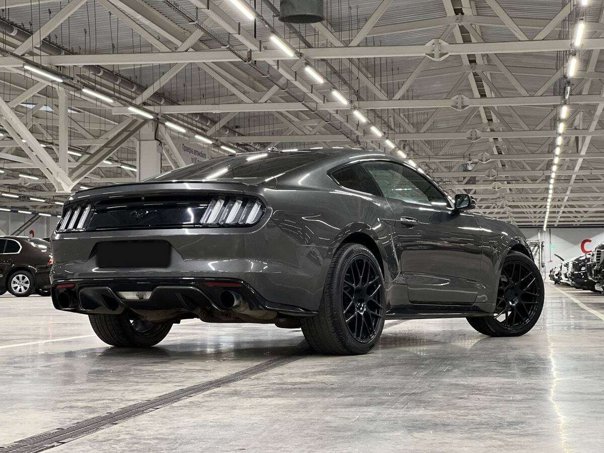 Ford Mustang с пробегом — 2016 год. Фото: #18