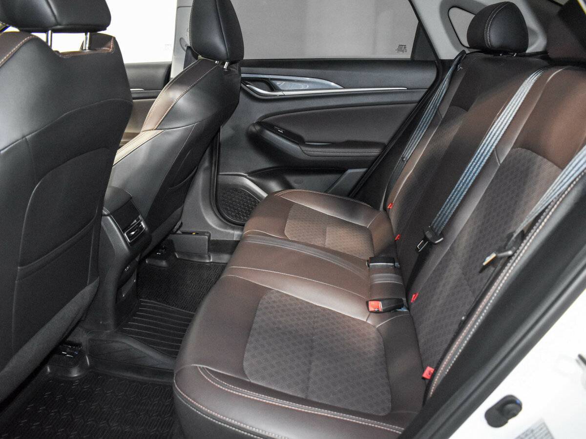 Changan Eado Plus с пробегом — 2023 год. Фото: #9