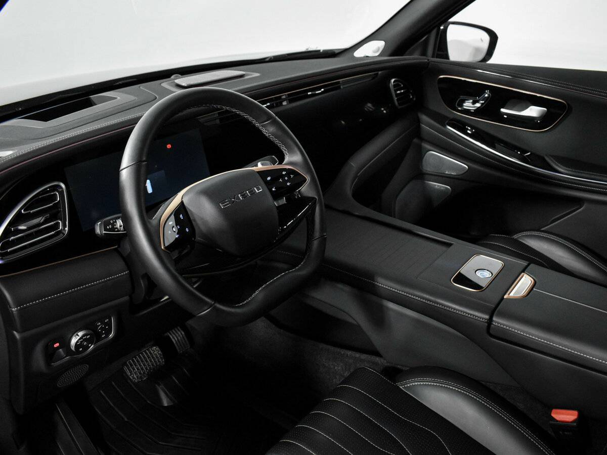 EXEED VX с пробегом — 2023 год. Фото: #6