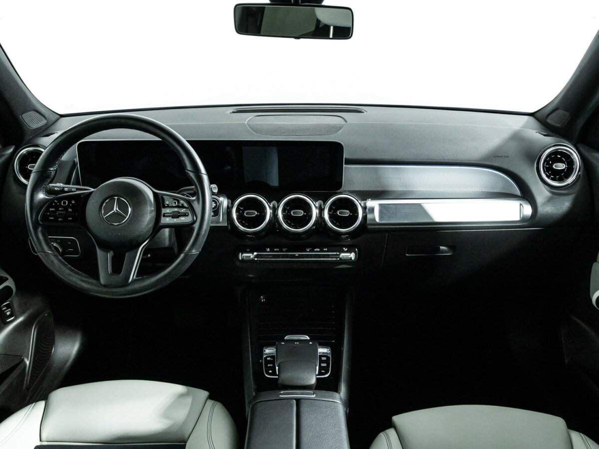 Mercedes-Benz GLB с пробегом — 2020 год. Фото: #12